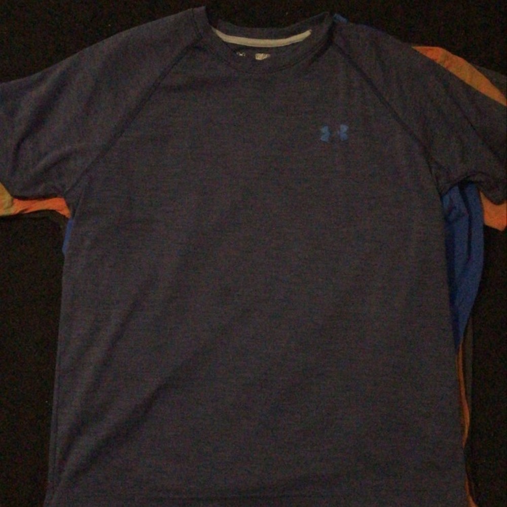 Men’s Medium Under Armour Workout Shirt